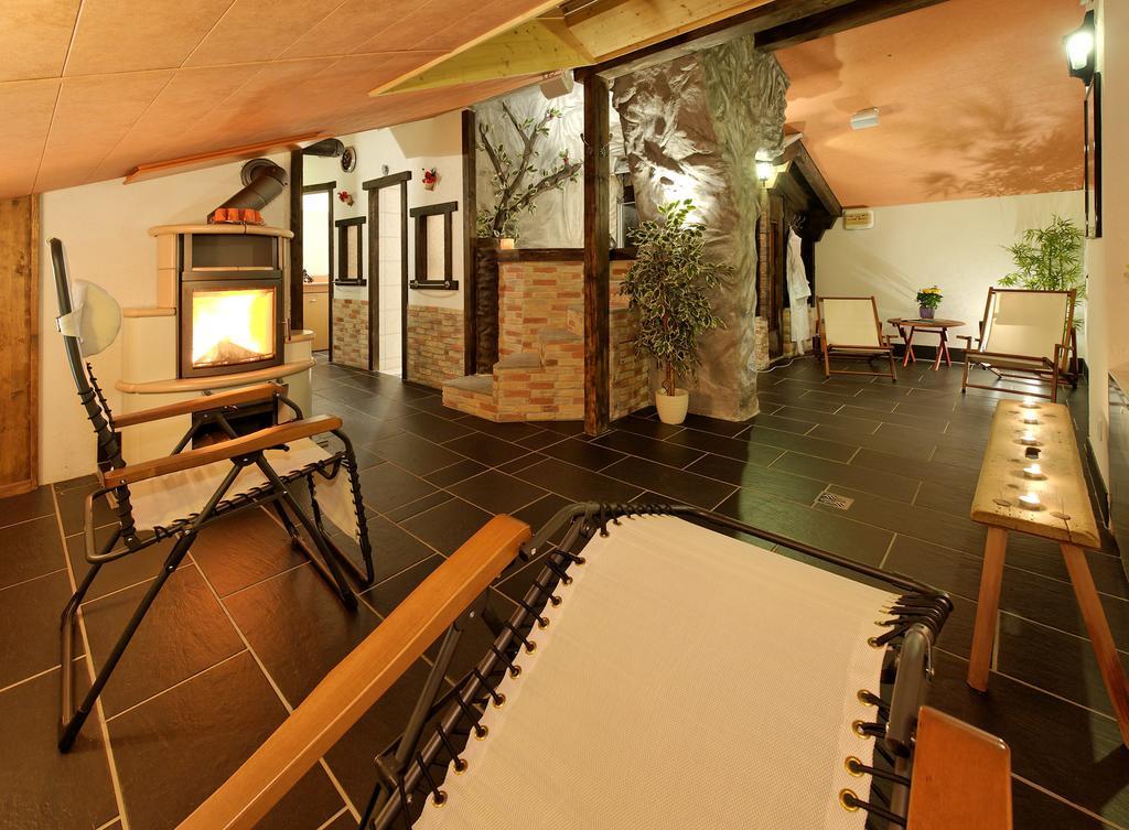 Hotel Zum See Grachen Ngoại thất bức ảnh